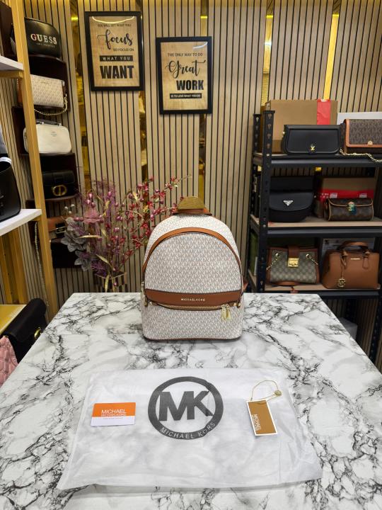 Michael  Kors Kenley Backpack Premium Quality With Dust Bag (Beige)