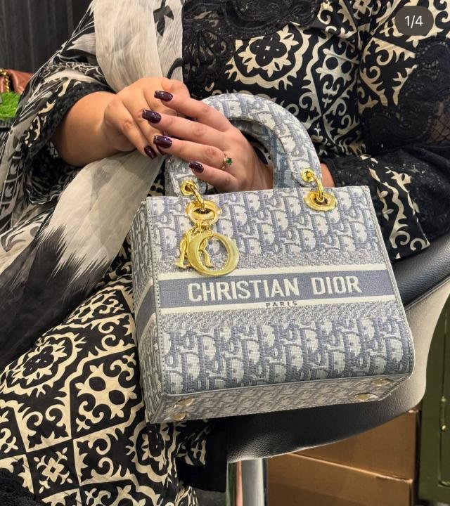 Dior lady  D lite  grey  D  with  og  box  (grey)