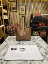 Coach  North  Leather  Tote  Bag  Premium  Quality  With  Dust  Bag  (Khaki)
