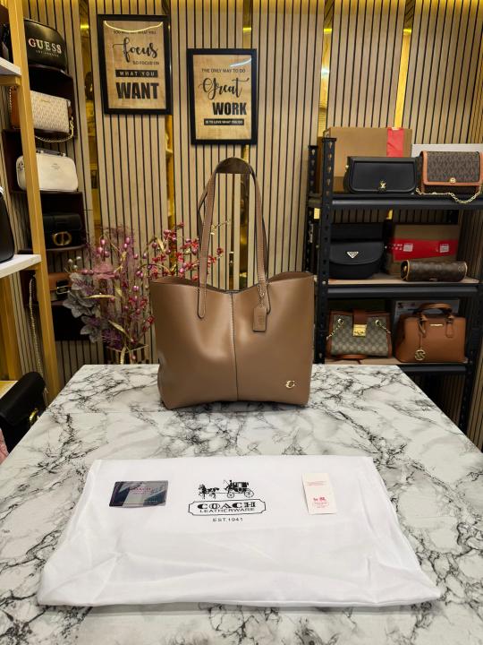 Coach  North  Leather  Tote  Bag  Premium  Quality  With  Dust  Bag  (Khaki)