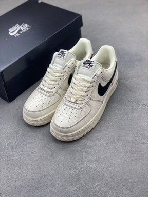 Nikee Airforce 1 LV8 Leather Cream Black