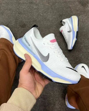 Nik.e Zoom x invincible run 3 white