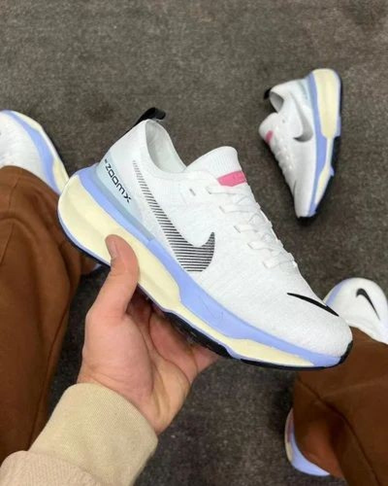 Nik.e Zoom x invincible run 3 white