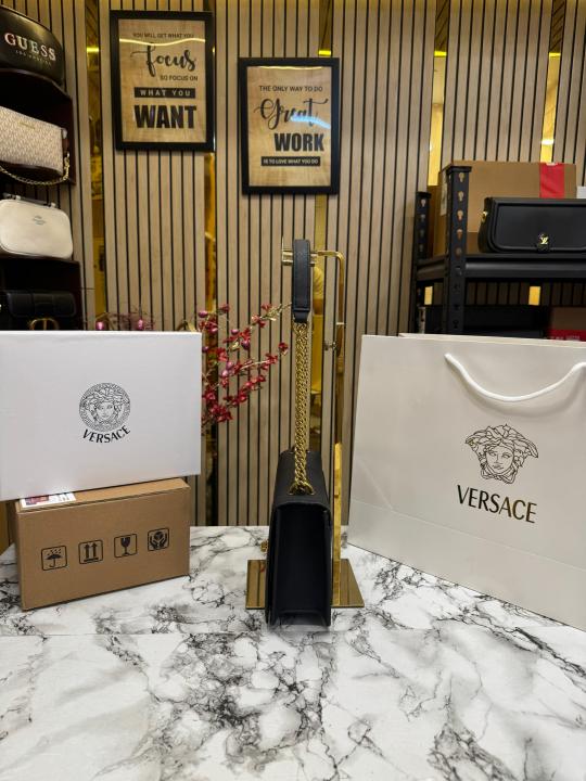 Versac  e Jeans Couture Shoulder Bag With Double Og Box And Dust Bag Including Carry Bag (Black)