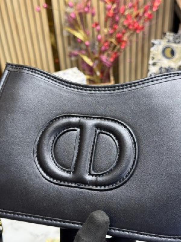 CHRISTIAN DIO  R SIGNATURE HOBO SHOULDER BAG WITH OG BOX AND DUST BAG INCLUDING CARRY BAG (FULL BLACK)