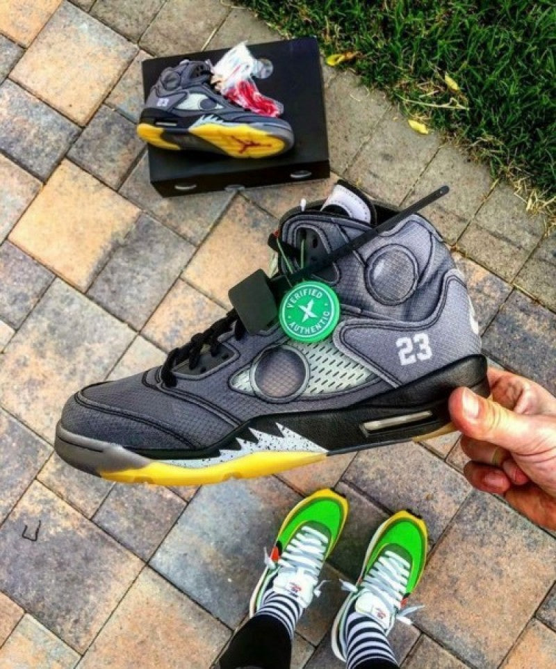 Nik ee Air Jordan 5 Muslin X Off White 404