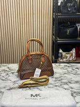 MICHAEL  KORS ALMA WITH DUST BAG AND SLING (BROWN) (S6)