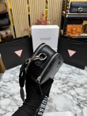 GUESS LAINIE SLING WITH OG BOX AND DUST BAG INCLUDING CARRY BAG HEAVY QUALITY (BLACK)