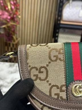 GUCC  I GG HORSESHOE SHOULDER BAG WITH OG BOX AND DUST BAG