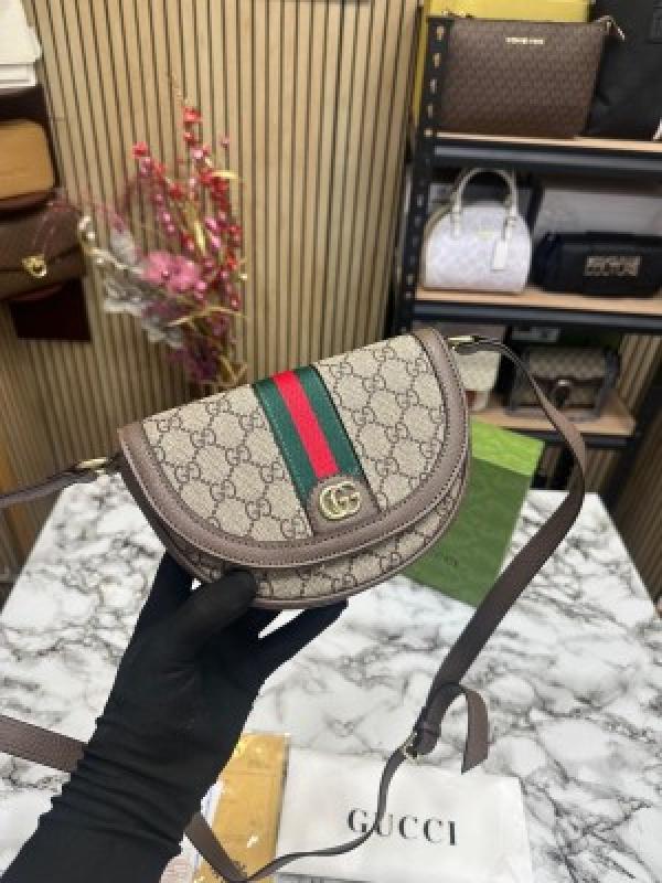GUCC  I GG HORSESHOE SHOULDER BAG WITH OG BOX AND DUST BAG (BROWN)