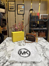 MICHAEL  KORS JET SET DUAL SHOULDER BAG WITH OG BOX AND DUST BAG (BROWN)