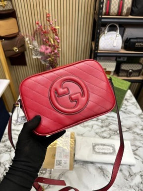 GUCC  I SOHO LEATHER HANDBAG WITH OG BOX AND DUST (RED) (S5)