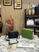GUCC  I SOHO LEATHER HANDBAG WITH OG BOX AND DUST BAG (BLACK) (S5)