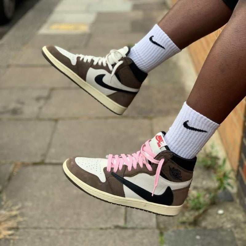 NIK E Air jordan travis scott retro 1 high og dark mocha semi ua