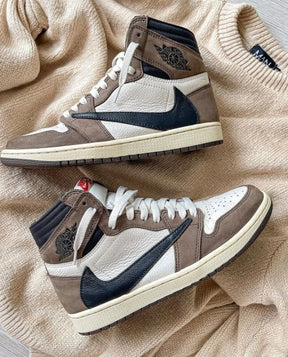 NIK E Air jordan travis scott retro 1 high og dark mocha semi ua