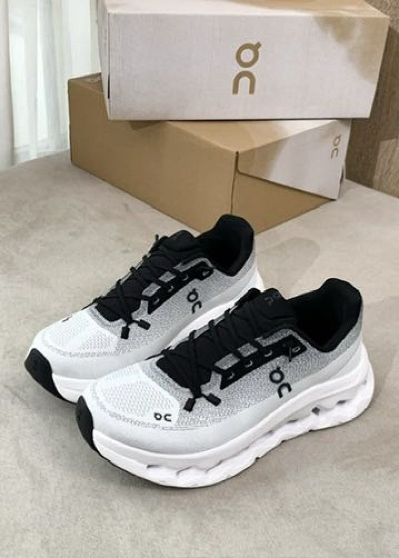 On Running Cloud Tilt Ivory Black