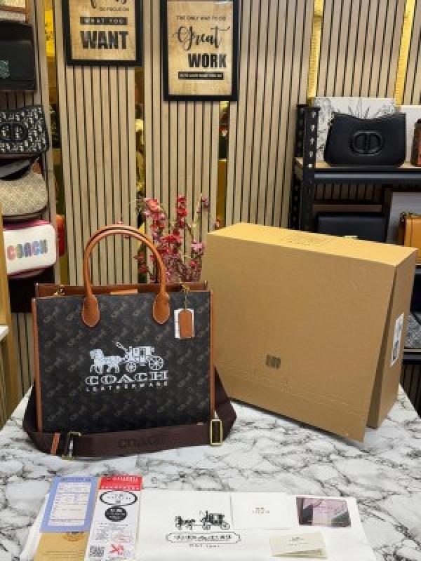 Coach  Ace  Tote  Bag  Carryall  With  Box  And  Dust  Bag  (Horseferry)