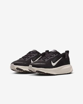 Nikee Zoom Vomero 18 Road Black