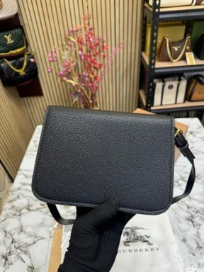BURBERRY  TB  SHINY  LOGO  LEATHER  BAG  BLACK