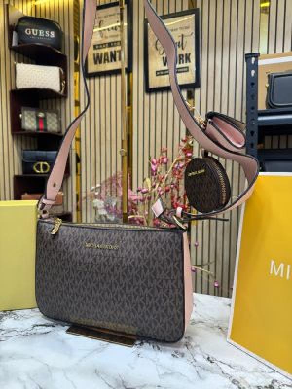 MICHAEL  KORS JET SET TRAVEL CROSSBODY BAG WITH OG BOX AND DUST BAG WITH CARRY BAG PREMIUM QUALITY (PINK) M7021