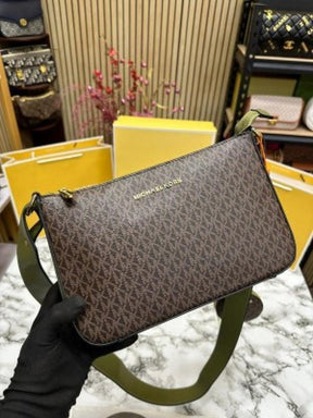 MICHAEL  KORS JET SET TRAVEL CROSSBODY BAG WITH OG BOX AND DUST BAG WITH CARRY BAG PREMIUM QUALITY (BROWN) M7021