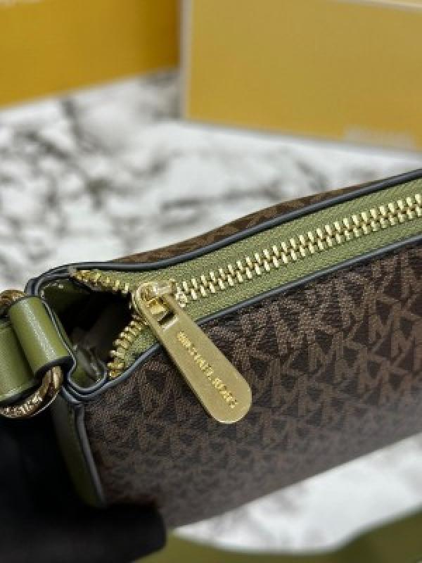 MICHAEL  KORS JET SET TRAVEL CROSSBODY BAG WITH OG BOX AND DUST BAG WITH CARRY BAG PREMIUM QUALITY (BROWN) M7021