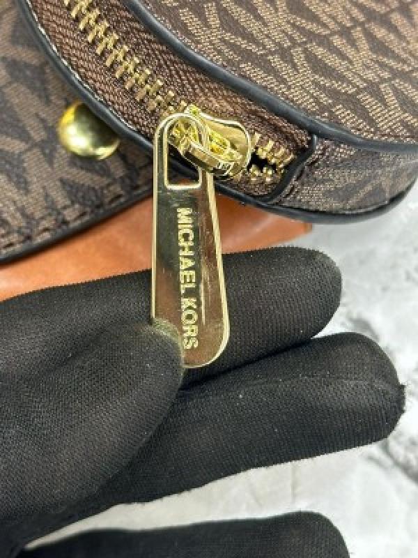 MICHAEL  KORS JET SET TRAVEL CROSSBODY BAG WITH OG BOX AND DUST BAG WITH CARRY BAG PREMIUM QUALITY (BROWN) M7021