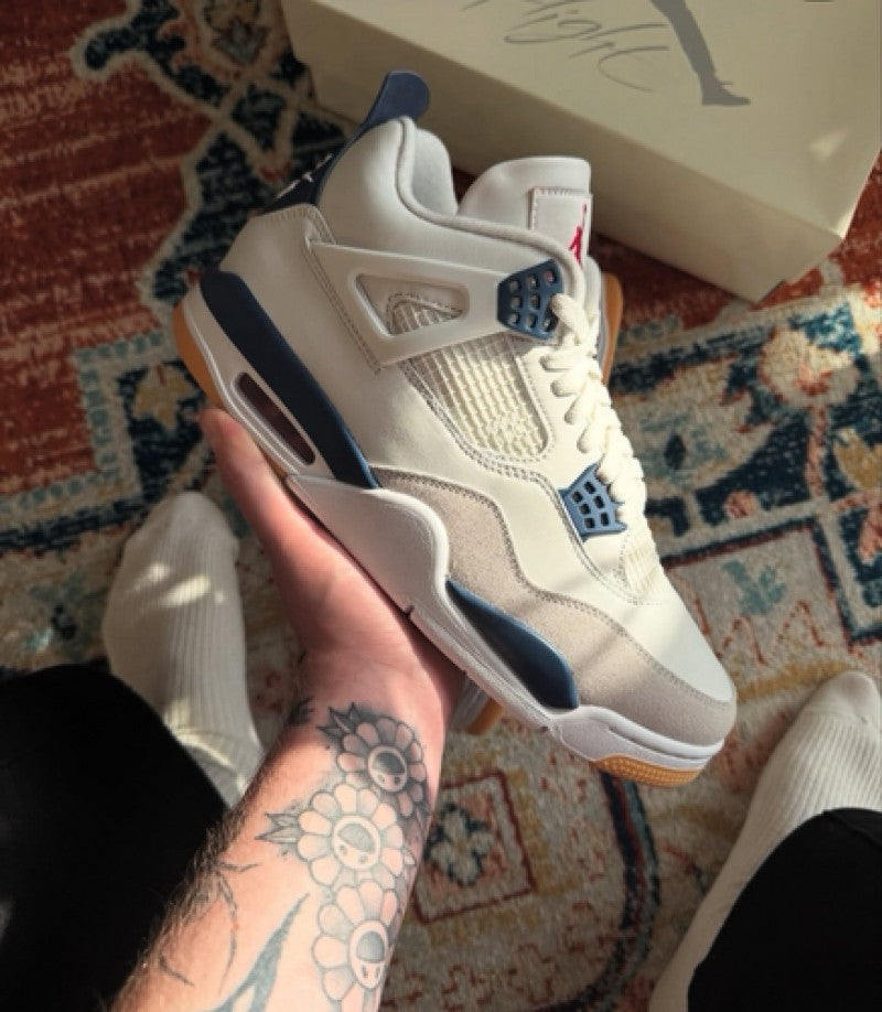 Air JORDAN RETRO 4 MID NIGHT NAVY