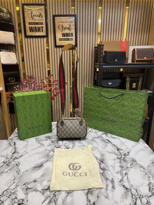 Gucci  GG  Supreme  Sling  Bag  With  Magnetic  Box  And  Dust  Bag  Including  CarryBag