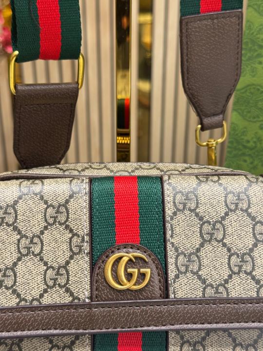 Gucci  GG  Supreme  Sling  Bag  With  Magnetic  Box  And  Dust  Bag  Including  CarryBag