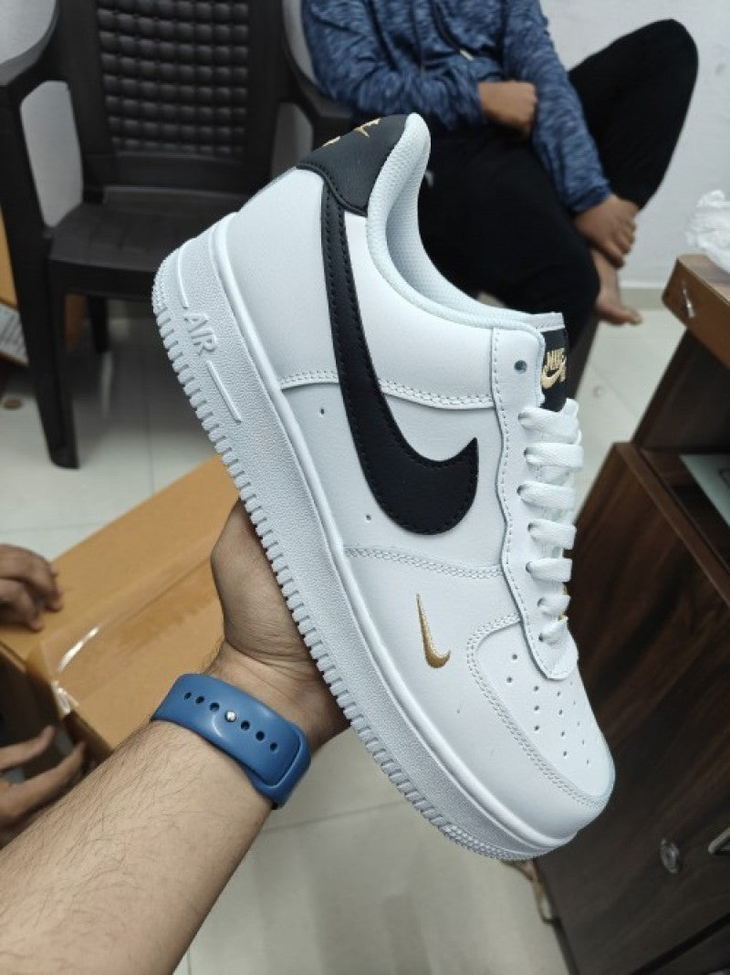 Nikee Airforce 1 Gold Mini Swoosh