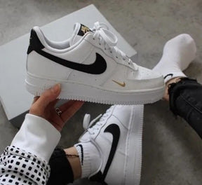 Nikee Airforce 1 Gold Mini Swoosh