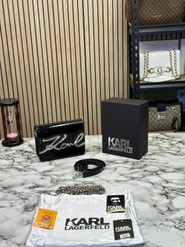 KARL LAGERFELD WOMENS KSIGNATURE GLOSSY SHOULDER BAG (BLACK)