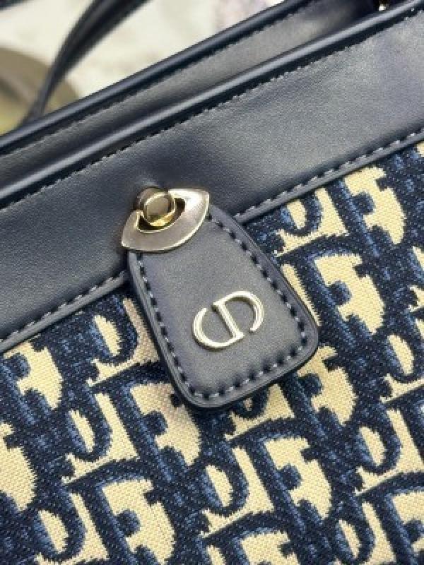 CHRISTIAN  DIOR  KEY  OBLIQUE  SMALL  BAG  WITH  OG  BOX  1162
