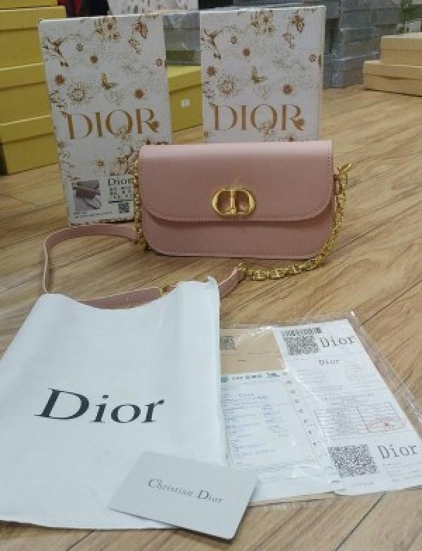 Christian  dior  montaigne  30  han  bag  with  box  1337