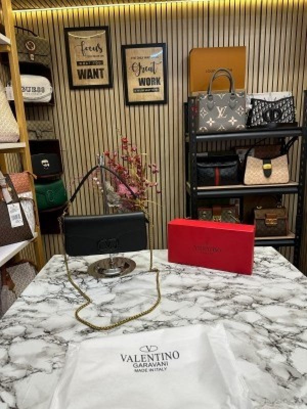 VALENTIN  O GARAVANI MINI LOCO CROSSBODY BAG WITH OG BOX AND DUST BAG (BLACK) (S20)