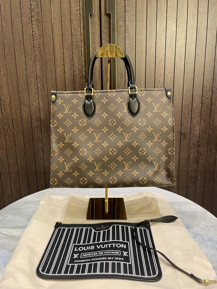 Louis  vuitton Tote bag with pouch 511