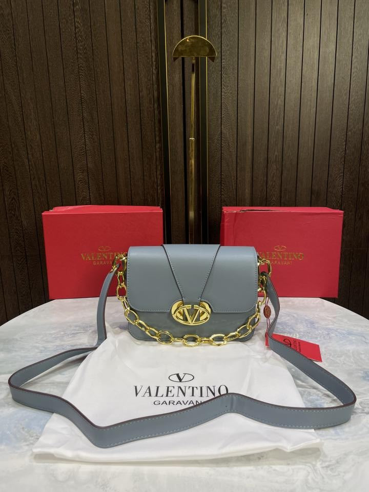 valentin  o garavani small vlogo oclock leather shoulder bag with box 513