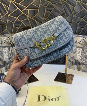 Christian  dior  montaigne  30  han  bag  with  FOLDING  box  1701
