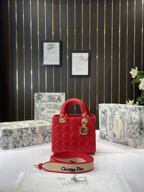 Lady  dior  signature  bag  with  og  box(8850 Red