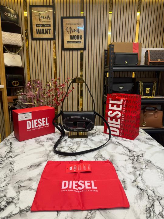 Diese  l 1dr shoulder bag premium quality with box and dust bag including carry bag (black)