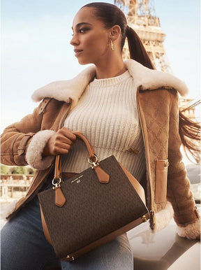 MICHEAL KORS  E STRIPE SATCHEL BAG
