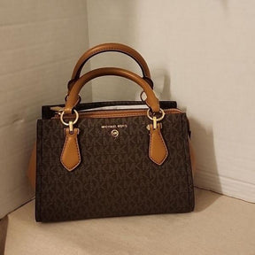 MICHEAL KORS  E STRIPE SATCHEL BAG