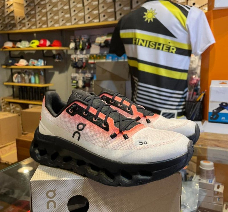 On Cloudtilt Flame Eclipse