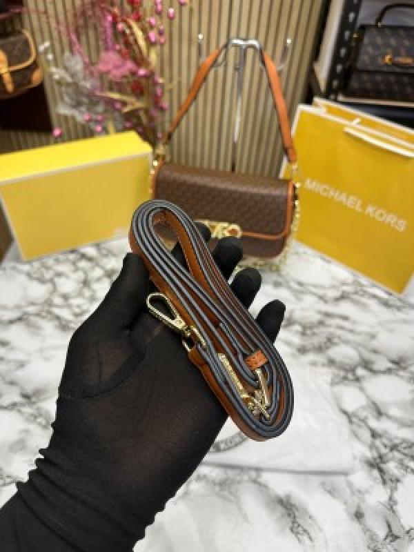 MICHAEL  KORS MK PARKER LEATHER SHOULDER BAG WITH OG BOX AND DUST BAG WITH SHOULDER STRAP WITH CARRY BAG (BROWN)