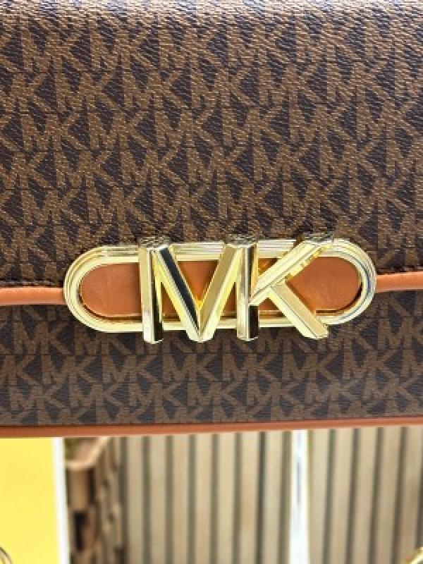 MICHAEL  KORS MK PARKER LEATHER SHOULDER BAG WITH OG BOX AND DUST BAG WITH SHOULDER STRAP WITH CARRY BAG (BROWN)