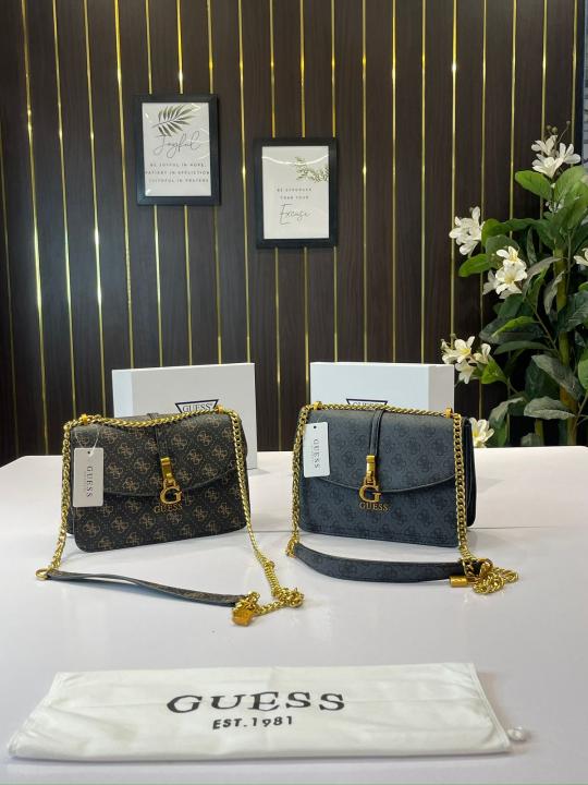Guess  shoulder sling bag with og box(416 black)