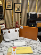 Louis  Vuitton Neverfull MM Bag With Box And Dust Bag (White)