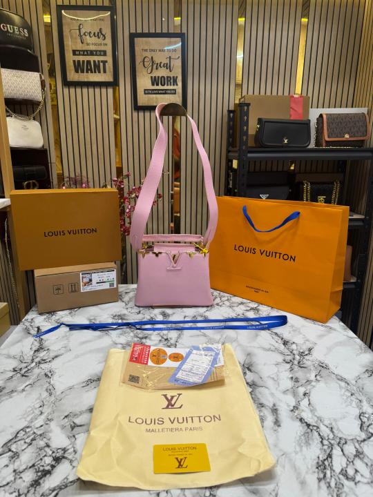Louis  Vuitton Capucines bag V Shaped With Double Og Box And Dust Bag Including Carry Bag (Pink)