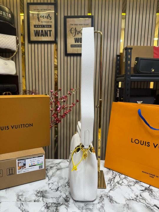 Louis  Vuitton Capucines bag V Shaped With Double Og Box And Dust Bag Including Carry Bag (White)
